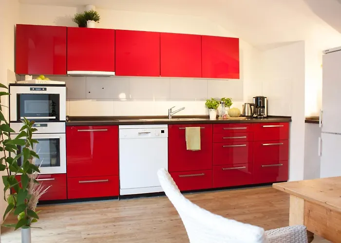 Noor Mitten In Der Eckernfoerder Altstadt